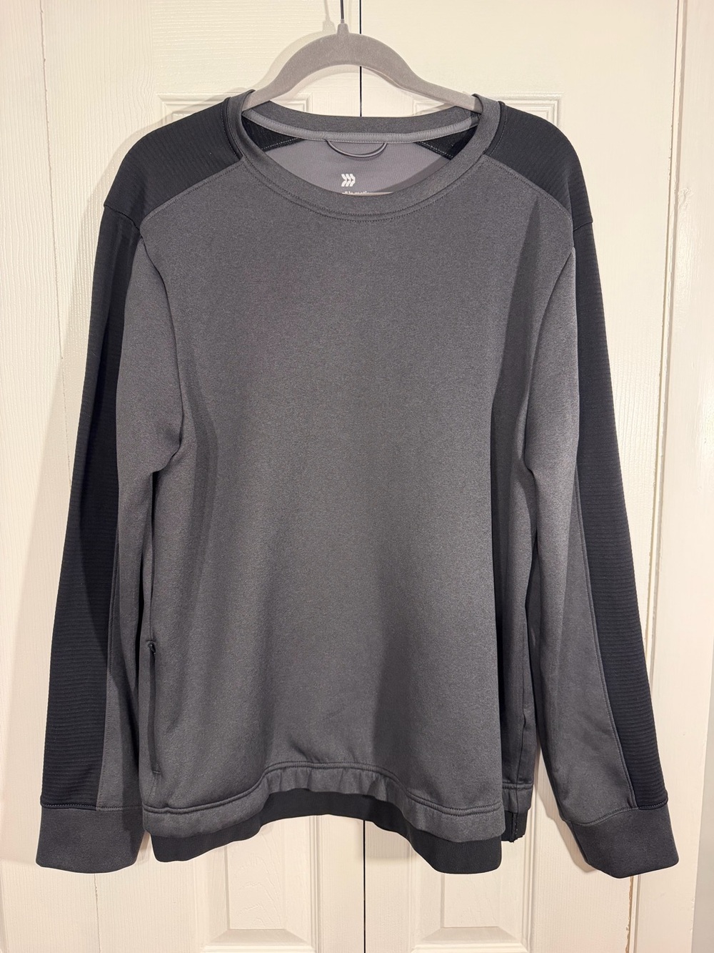 All in Motion Crewneck Pullover L Gray Black